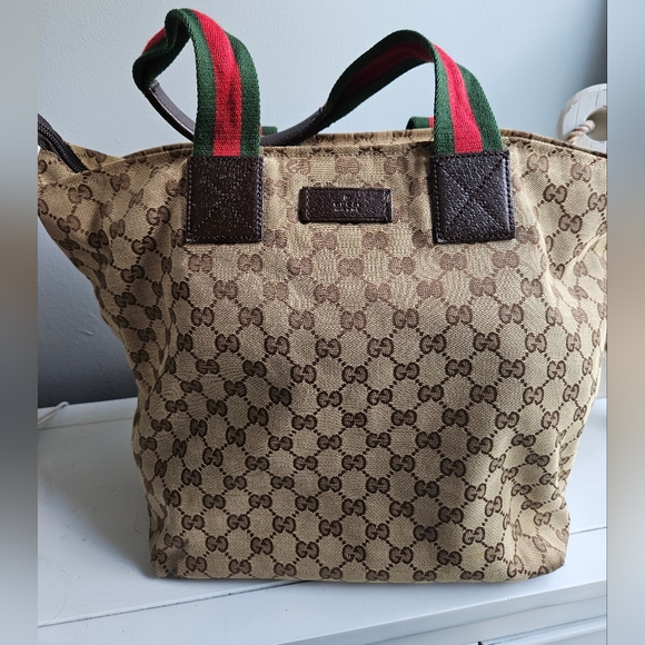 Authentic Gucci brown monogram canvas tote bag - Picture 2 of 12